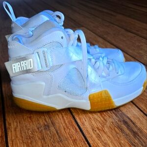 Air Raid "White/Gum" sneakers